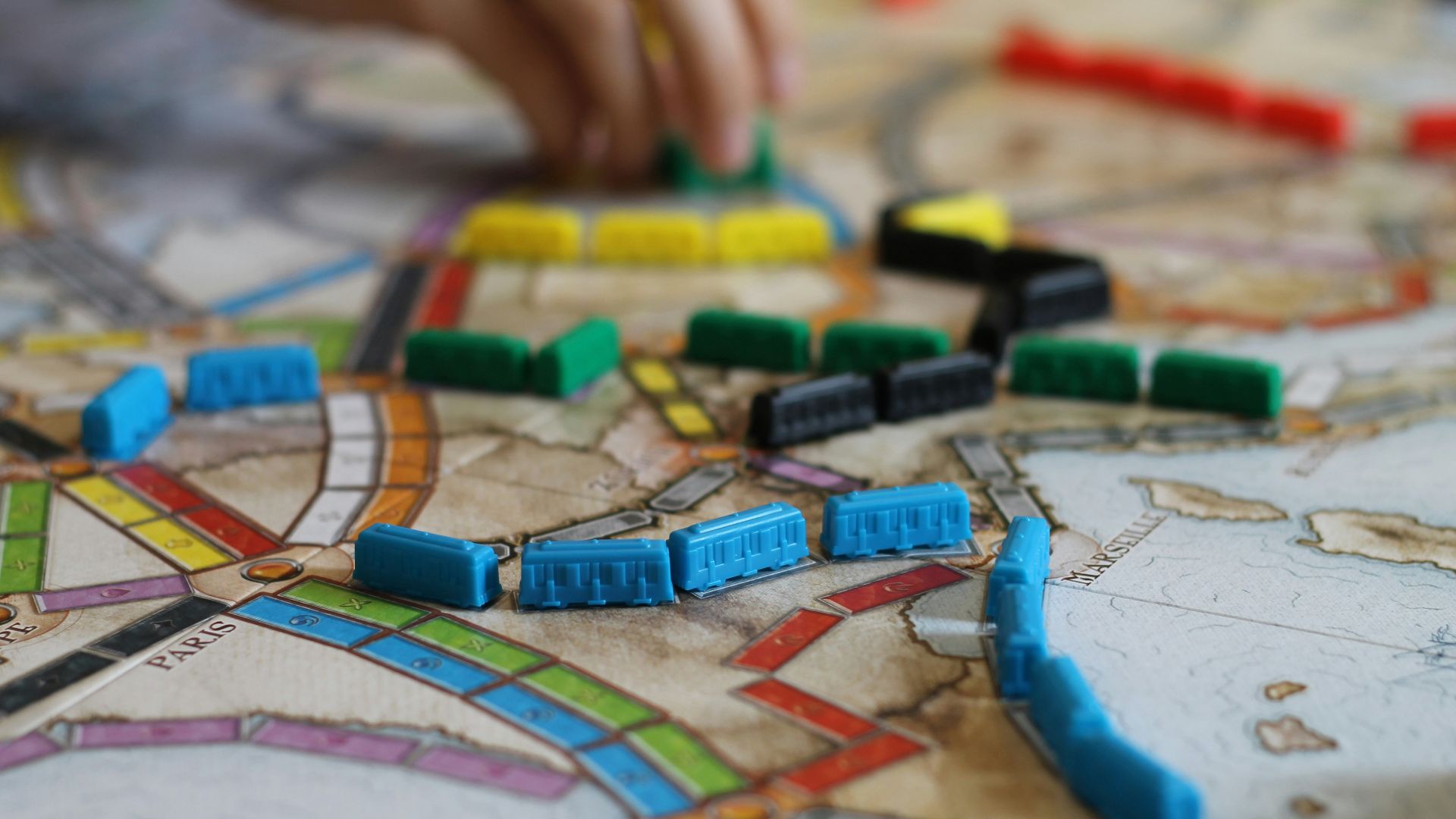 blue yellow and green plastic blocks