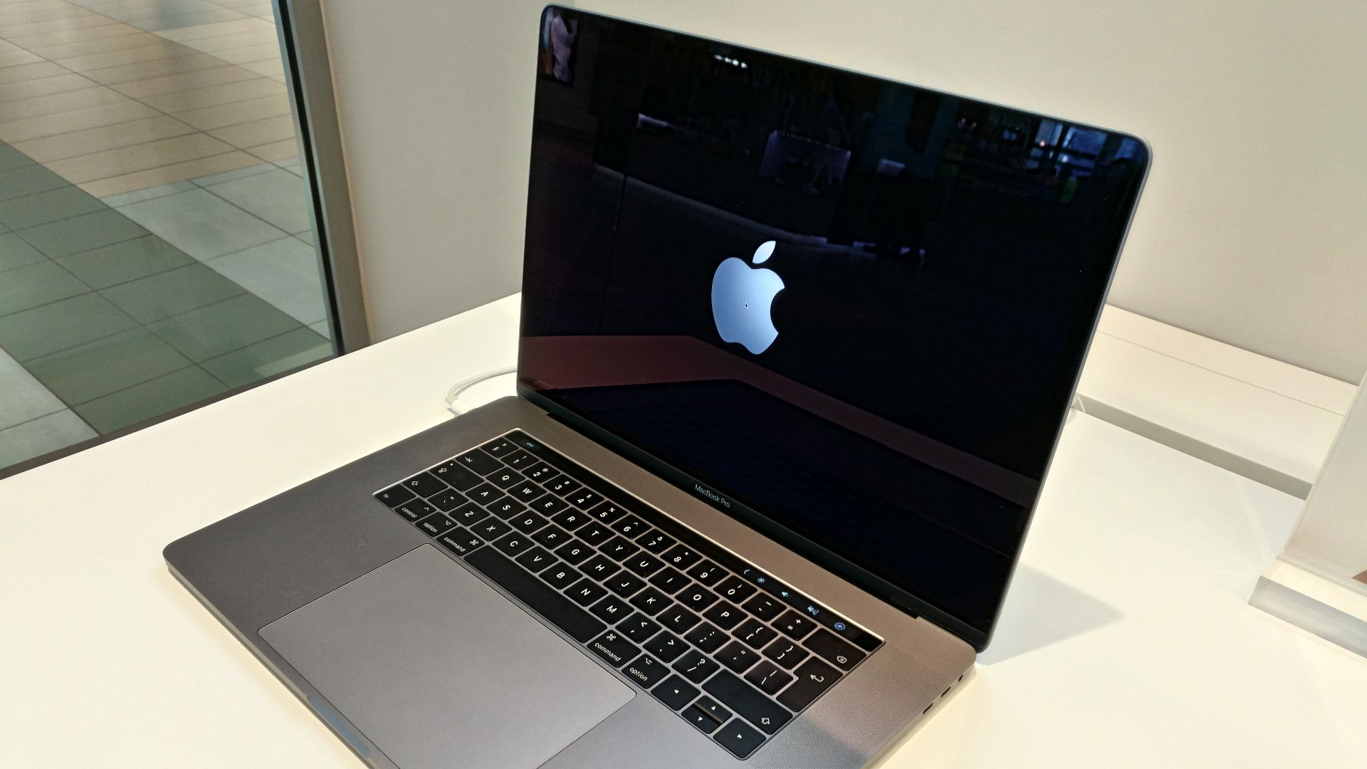 File:MacBook Pro 15 inch (2017) Touch Bar.jpg