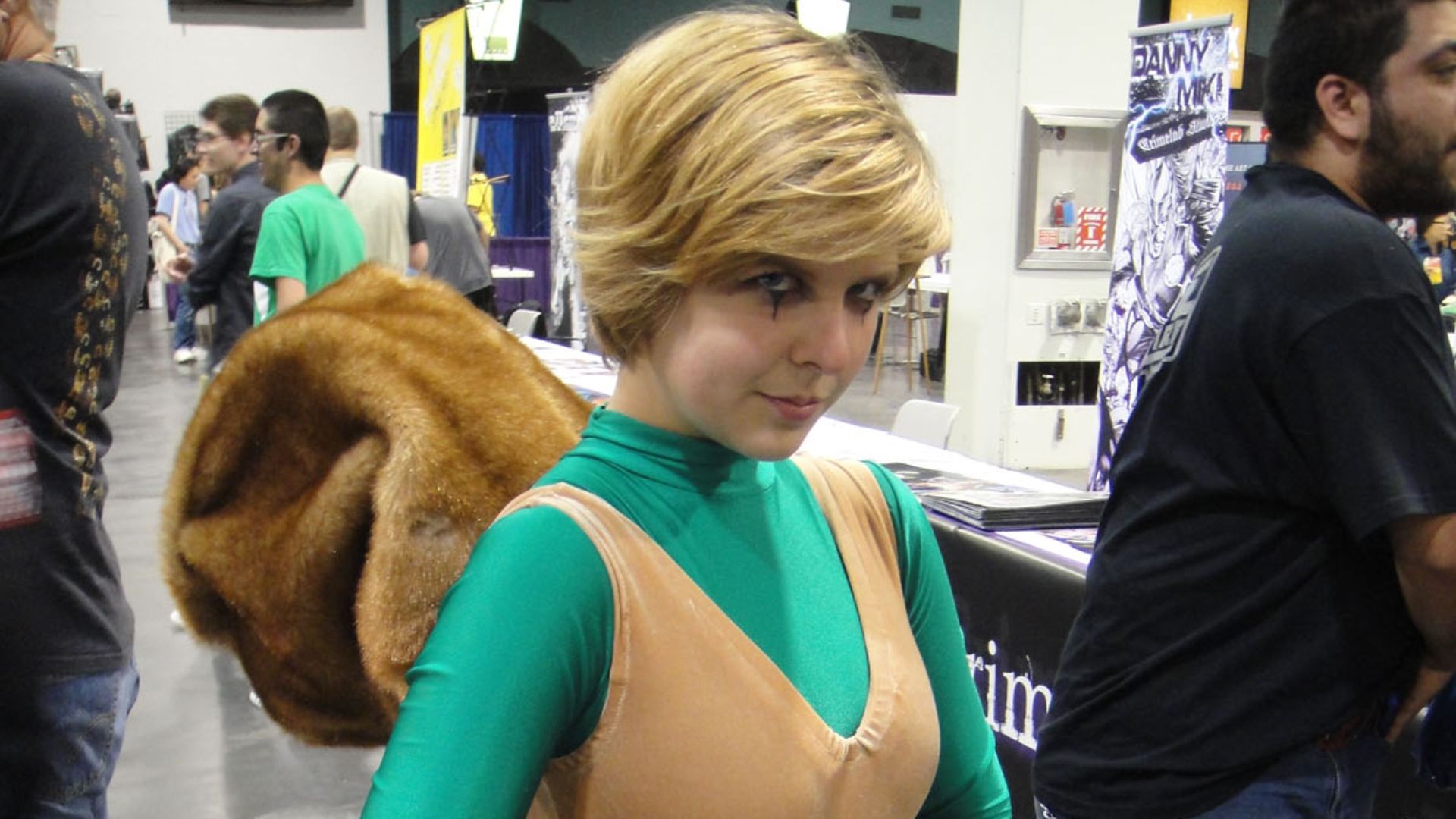 File:Squirrel Girl cosplay Wizard World Anaheim 2011.jpg