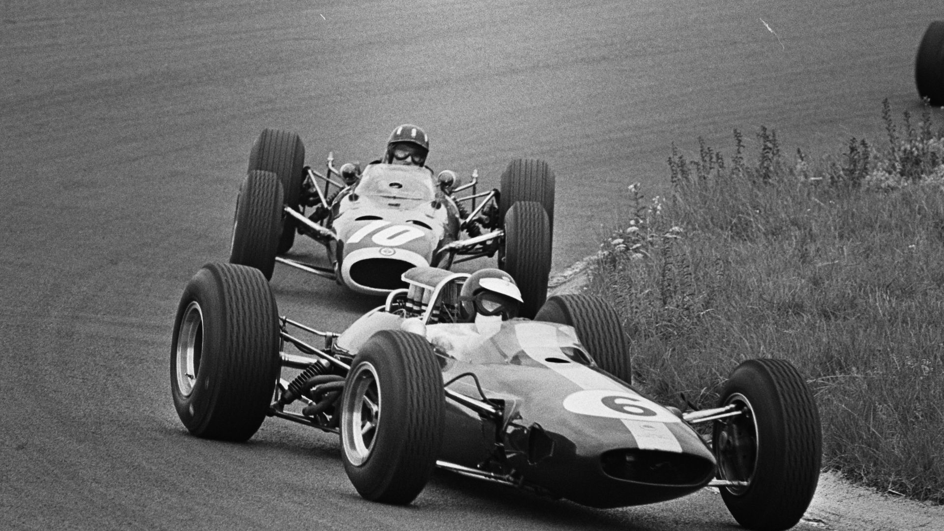 File:Grote Prijs van Zandvoort, Jim Clark (6) gevolgd door Graham Hill (10), Bestanddeelnr 917-9753.jpg