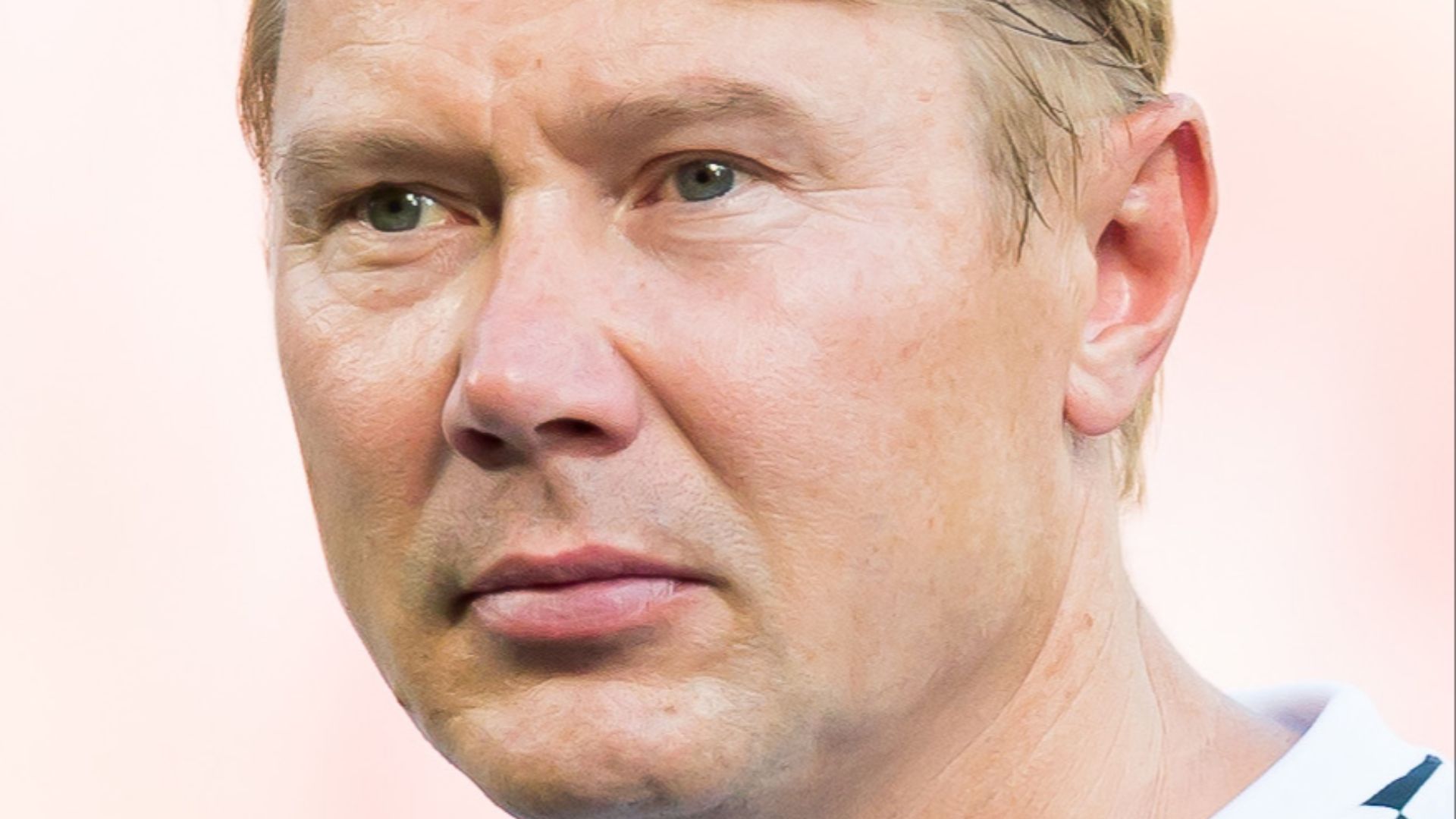 File:Mika Häkkinen Champions for Charity 2016-07-27.jpg