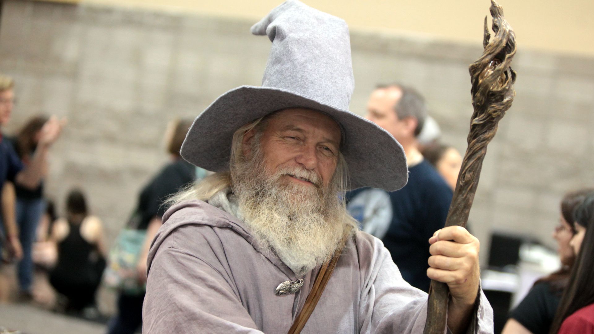 File:Gandalf cosplayer (27394385886).jpg