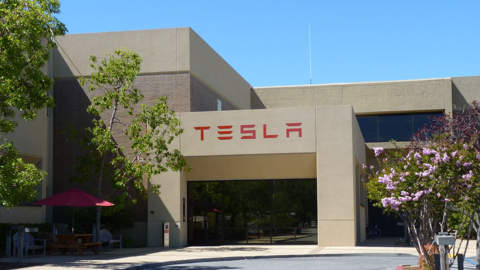 File:TeslaMotors HQ PaloAlto.jpg