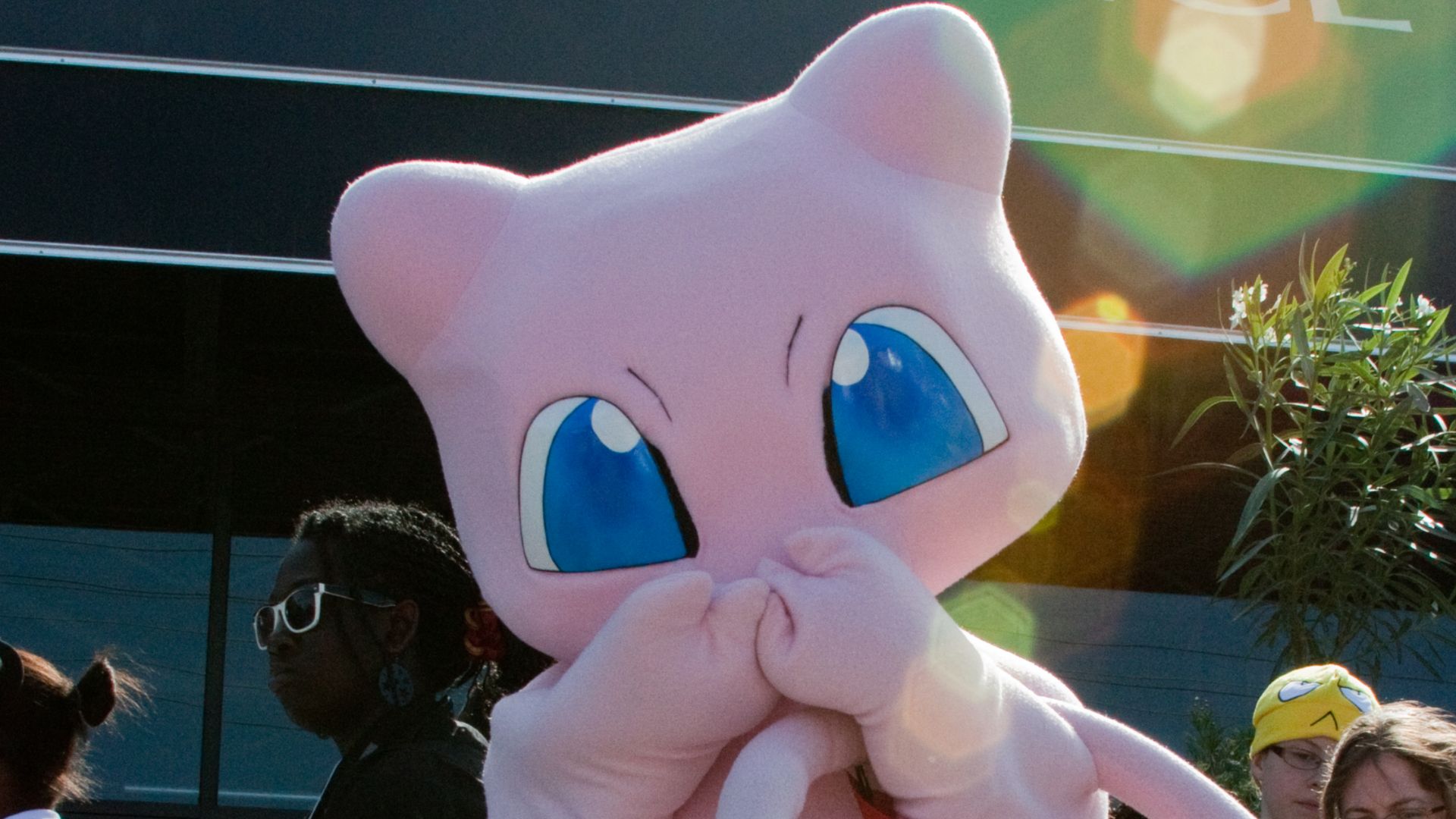File:Mew Cosplayer at Anime North 2010.jpg