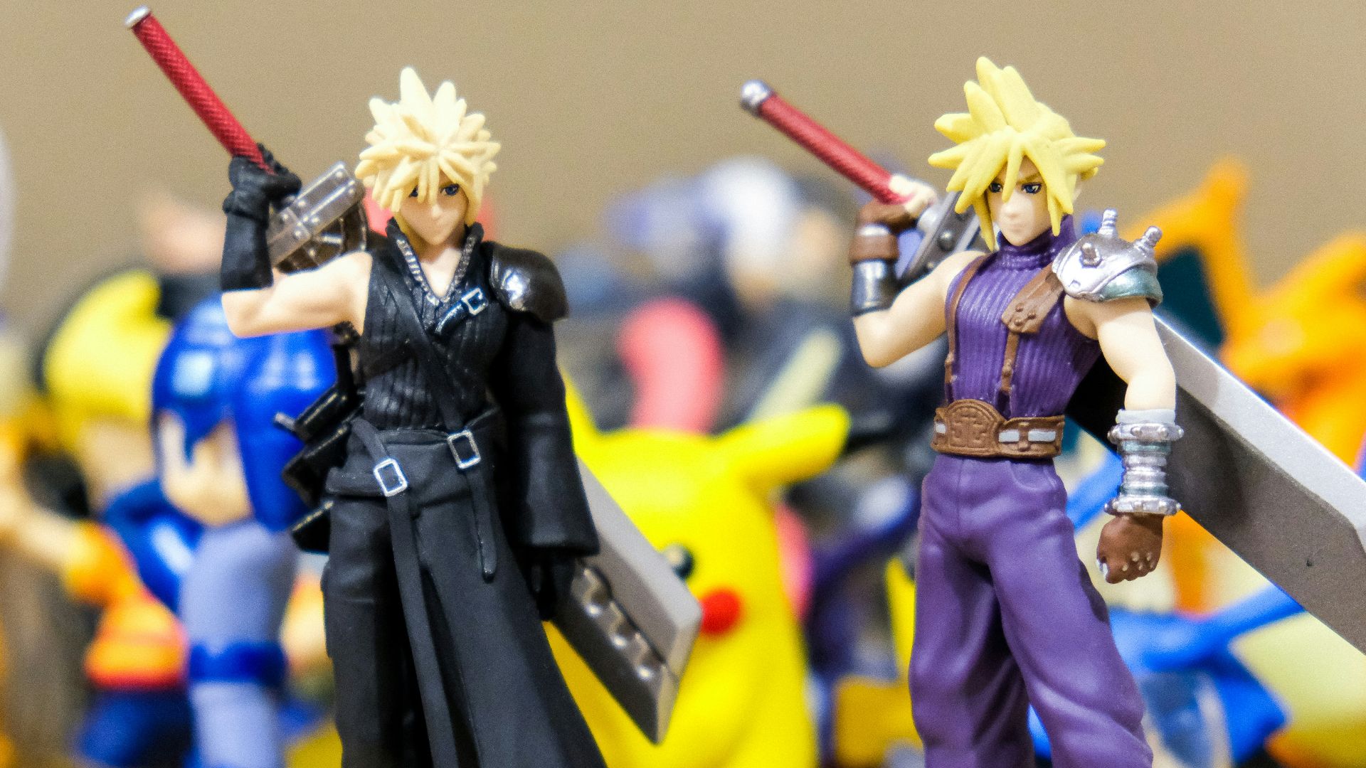 shallow focus photo of Cloud Strife figurine