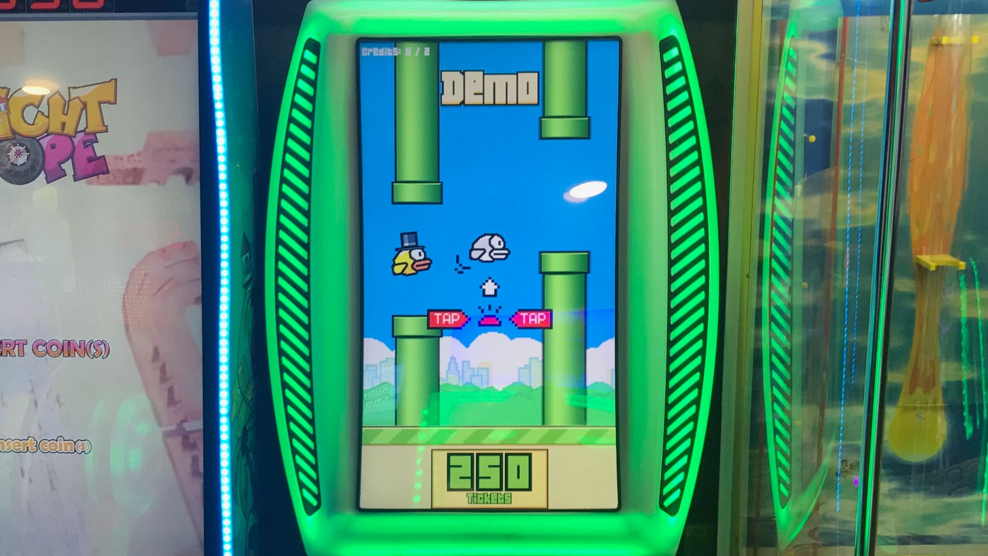 File:Flappy Bird arcade game (32956457128).jpg
