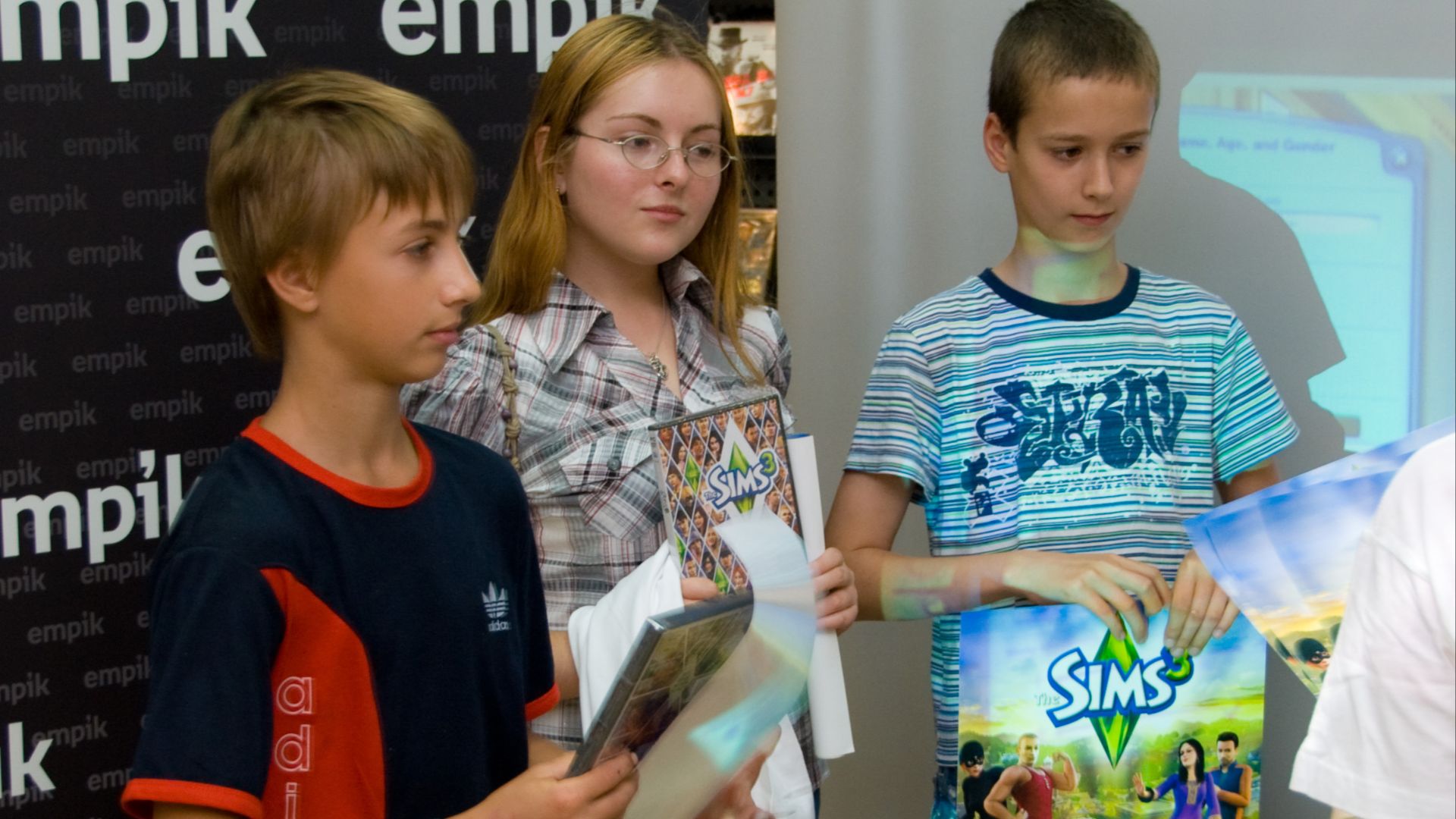 File:The Sims 3 launch in Empik Store 2.jpg