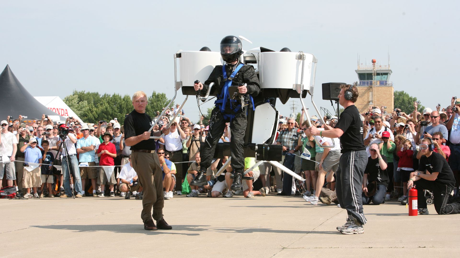 File:Martin Jetpack Unveiling, 1st flight (2714933315).jpg