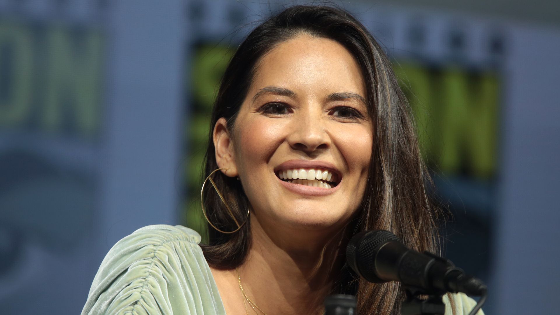 File:Olivia Munn (28708857977).jpg