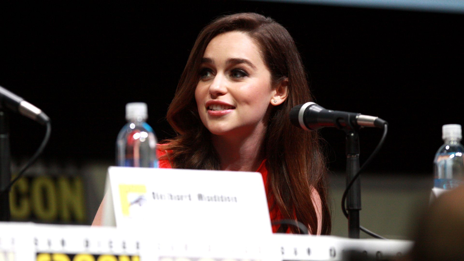 File:Emilia Clarke (9350878198).jpg