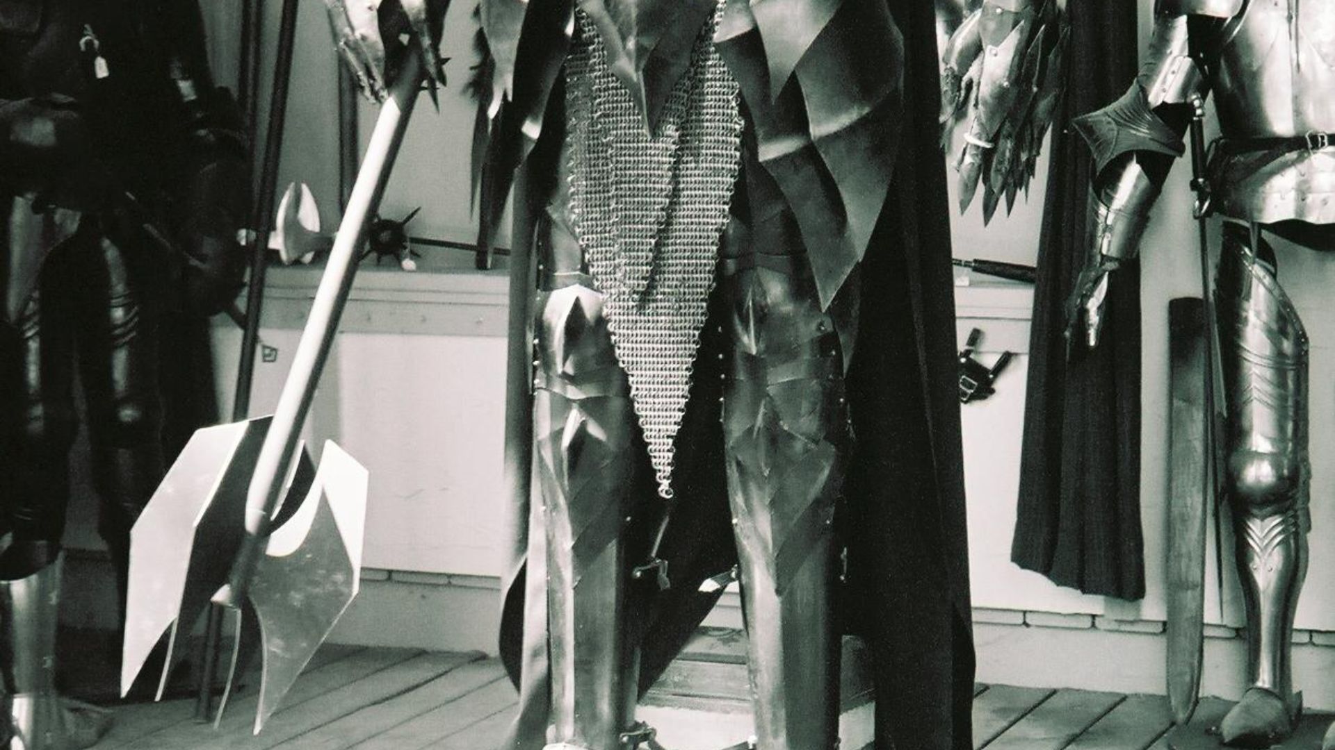 File:Dark Lord Sauron.jpg