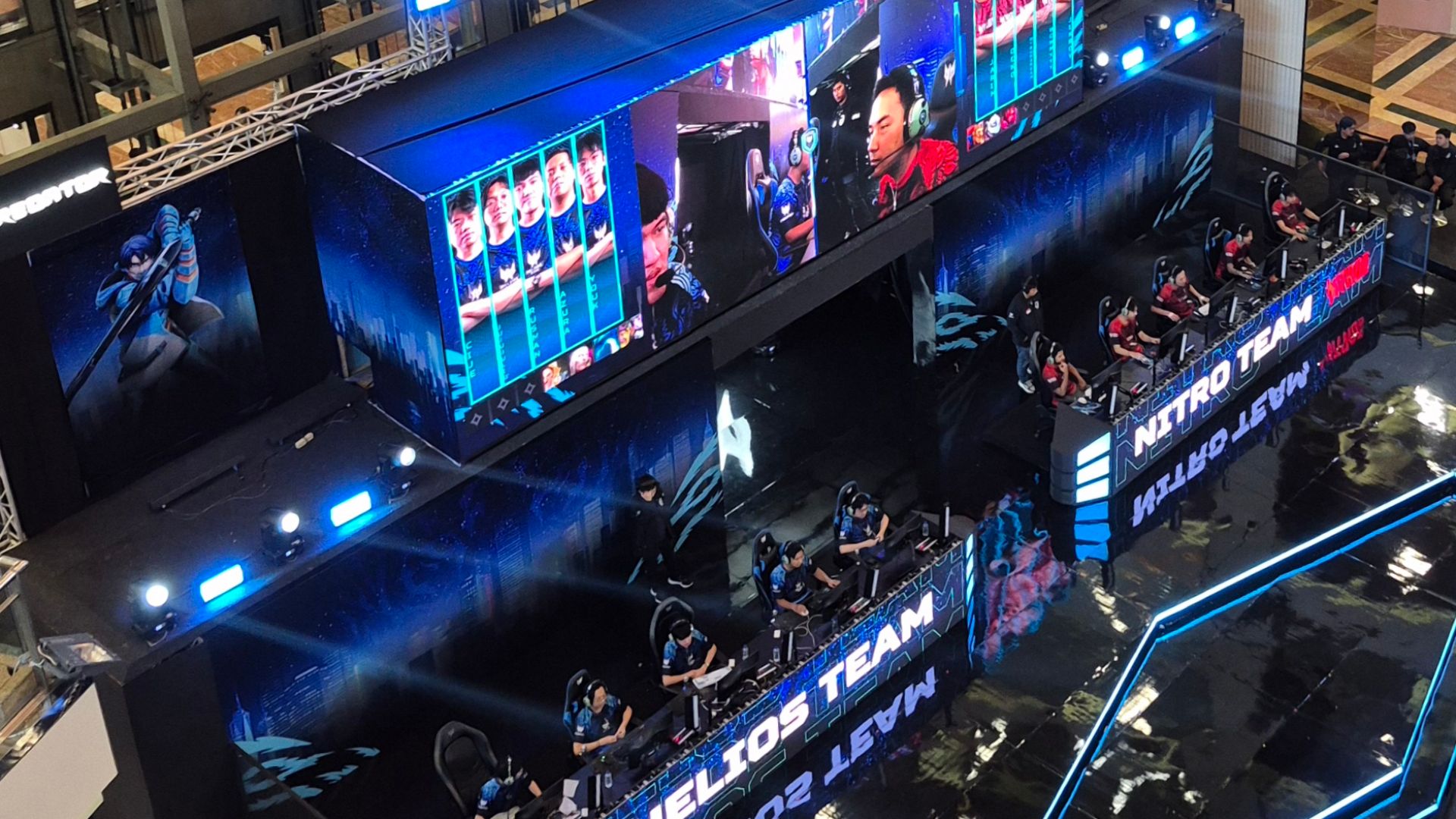 File:Nitro v Helios, Predator League 2025.jpg