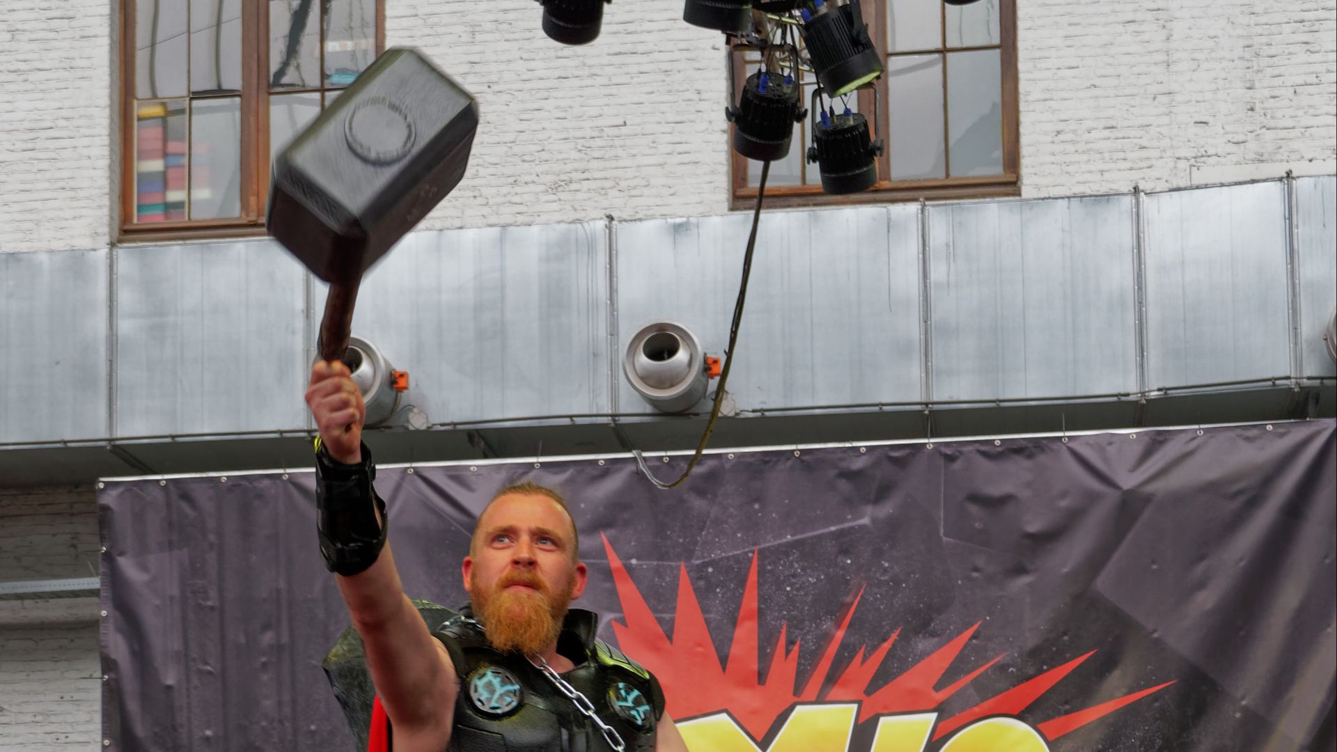 File:Cosplay of Thor at Brussels Comic Con 2019 (32535143797).jpg