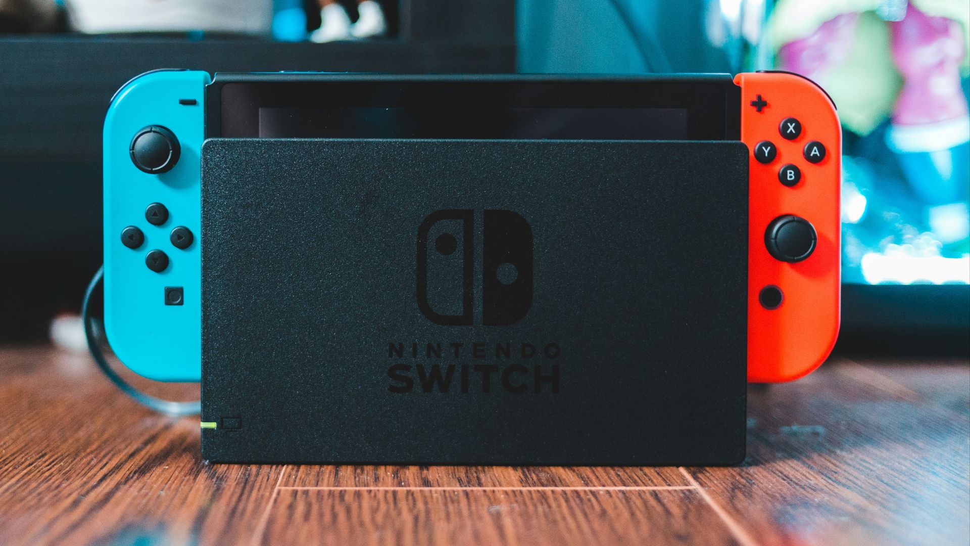 black and red nintendo switch