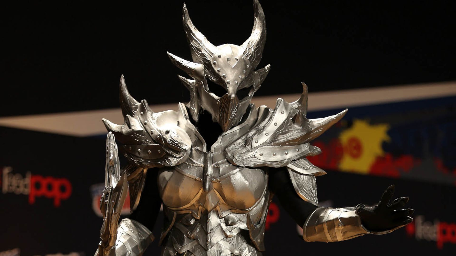 File:New York Comic Con 2014 - Daedric Armor (15335995128).jpg
