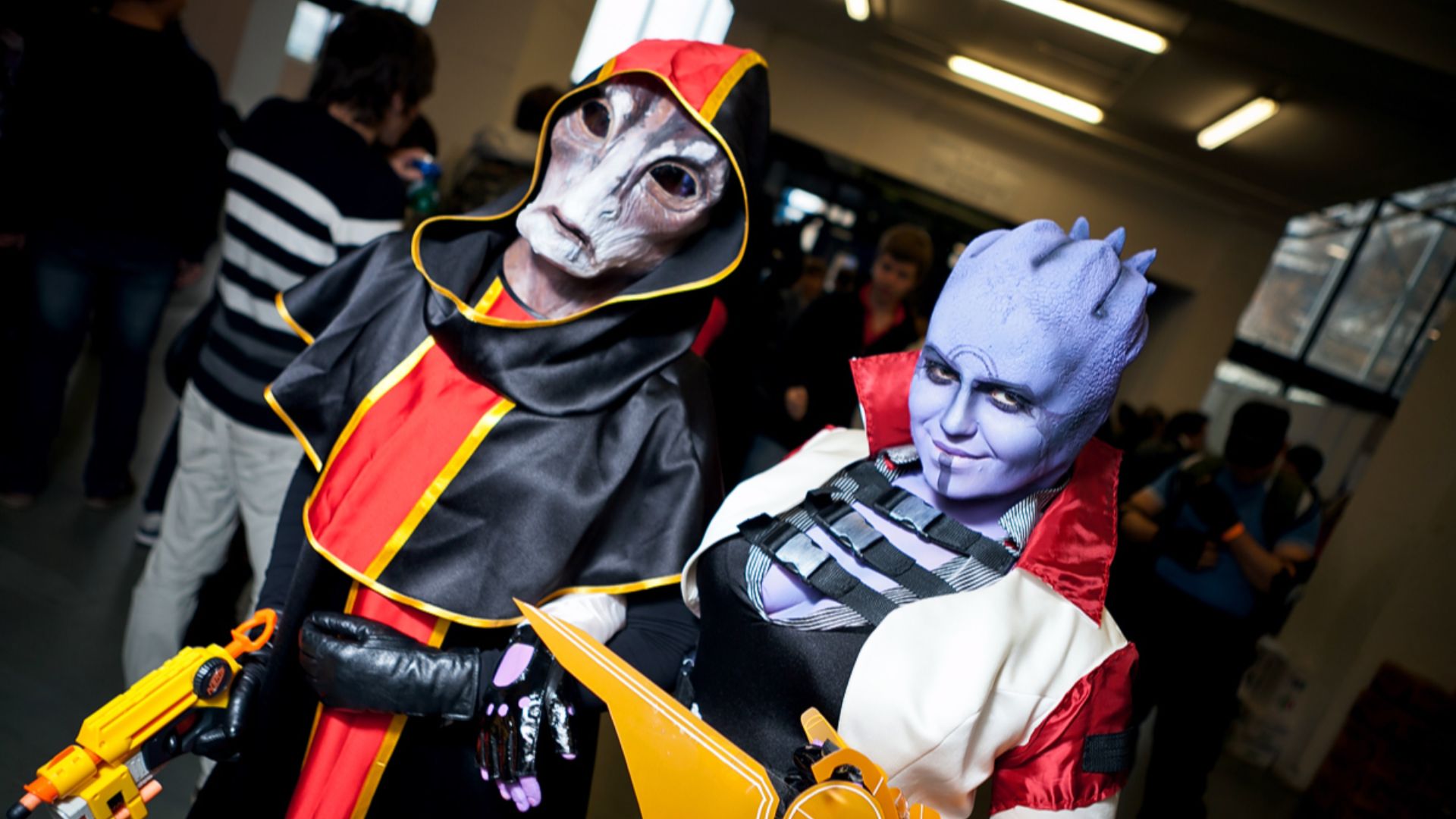 File:AVA Expo 2013 - Mass Effect Cosplayers.jpg