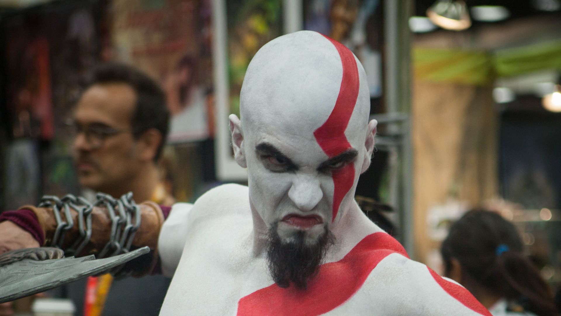 File:Kratos cosplayer.jpg