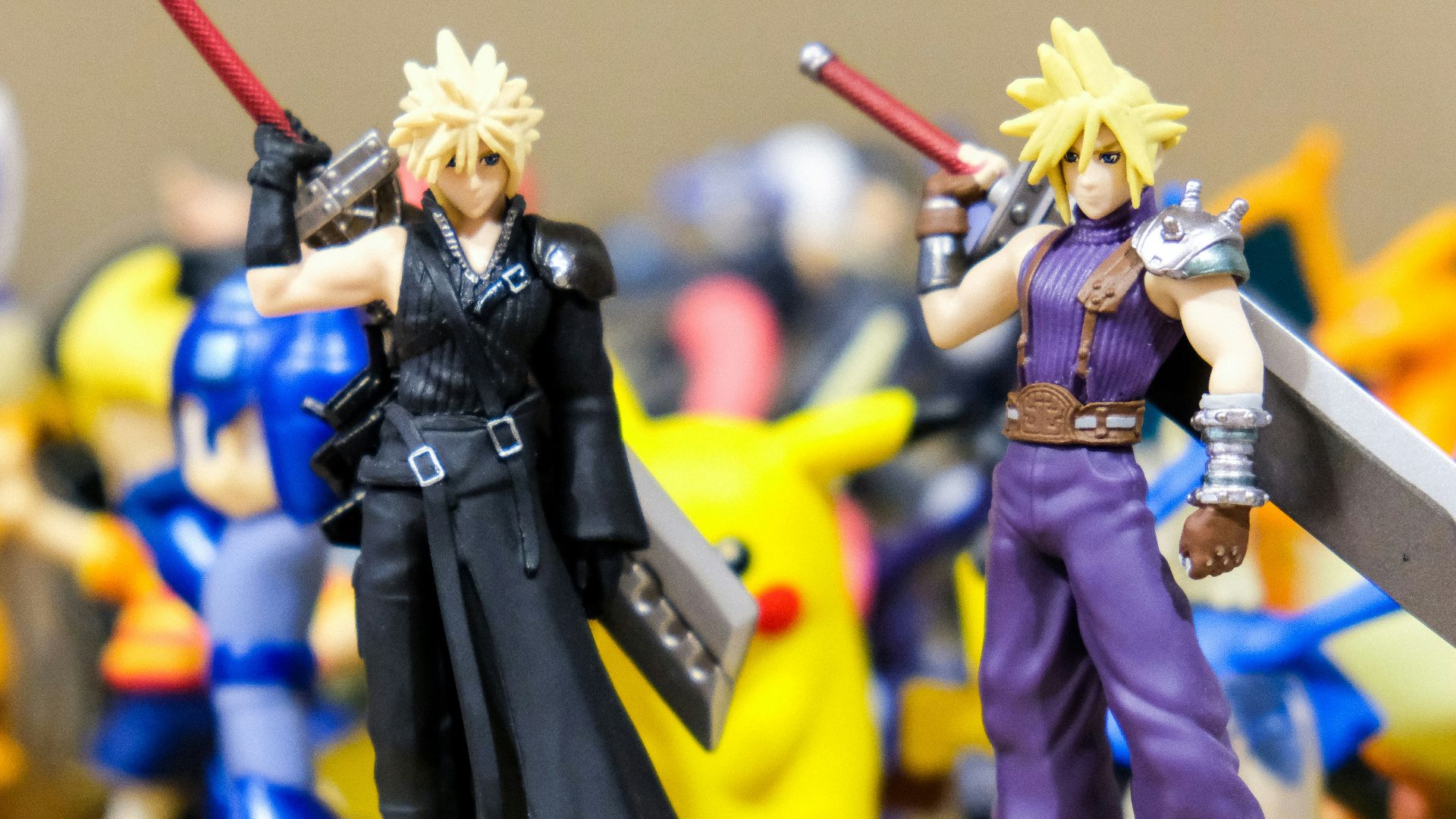 shallow focus photo of Cloud Strife figurine