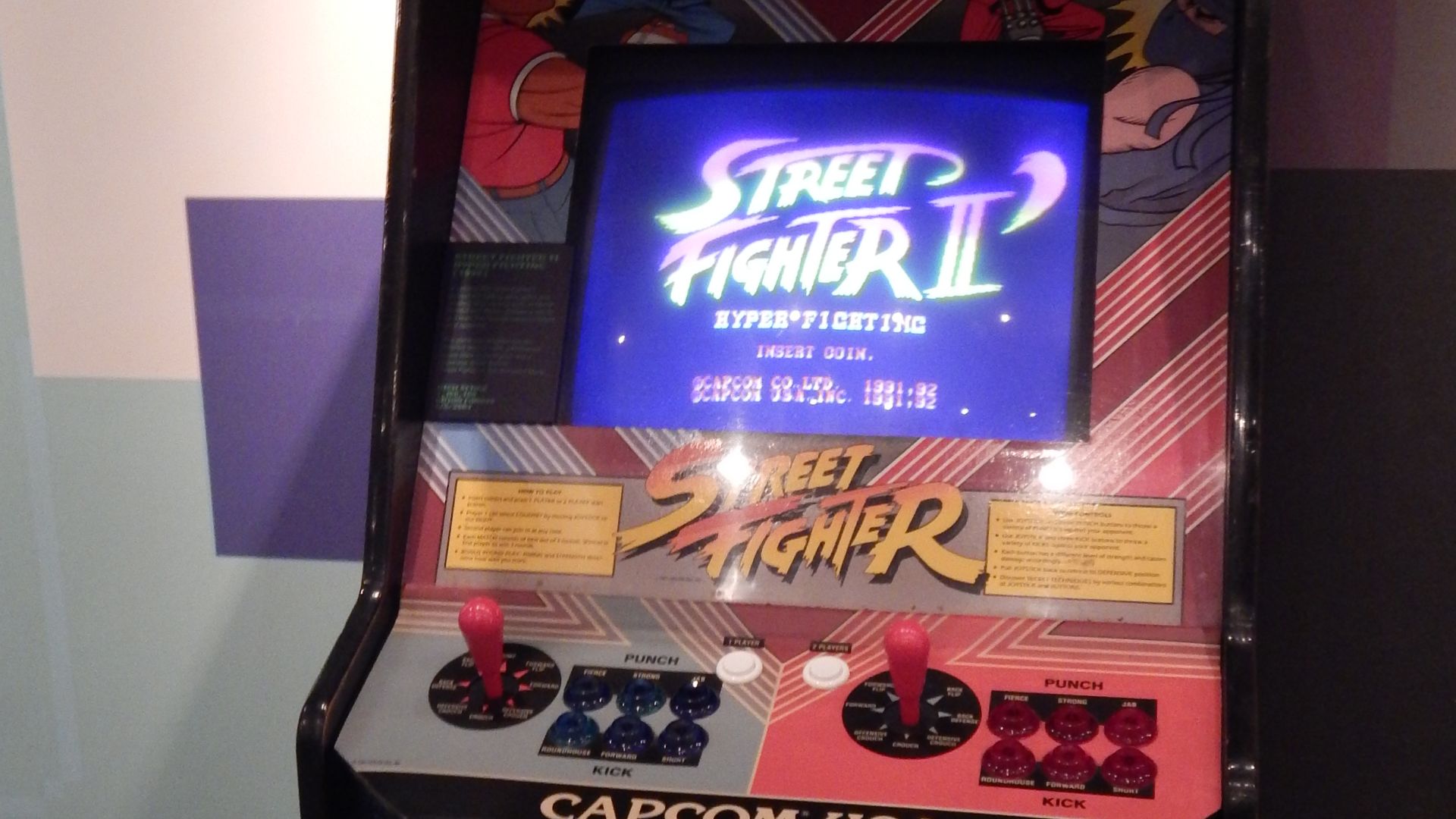 File:Street Fighter II arcade machine.jpg