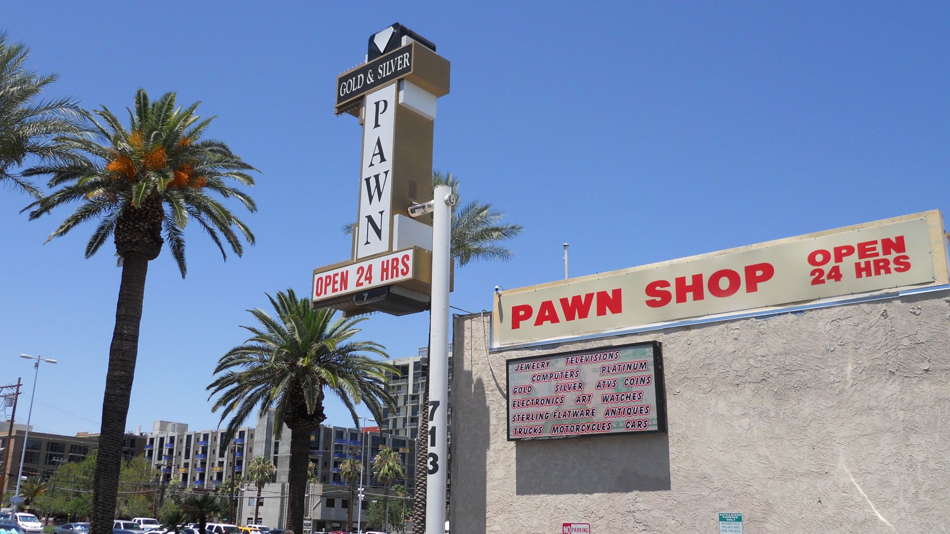 File:Pawn Stars shop by Mike Salvucci.jpg