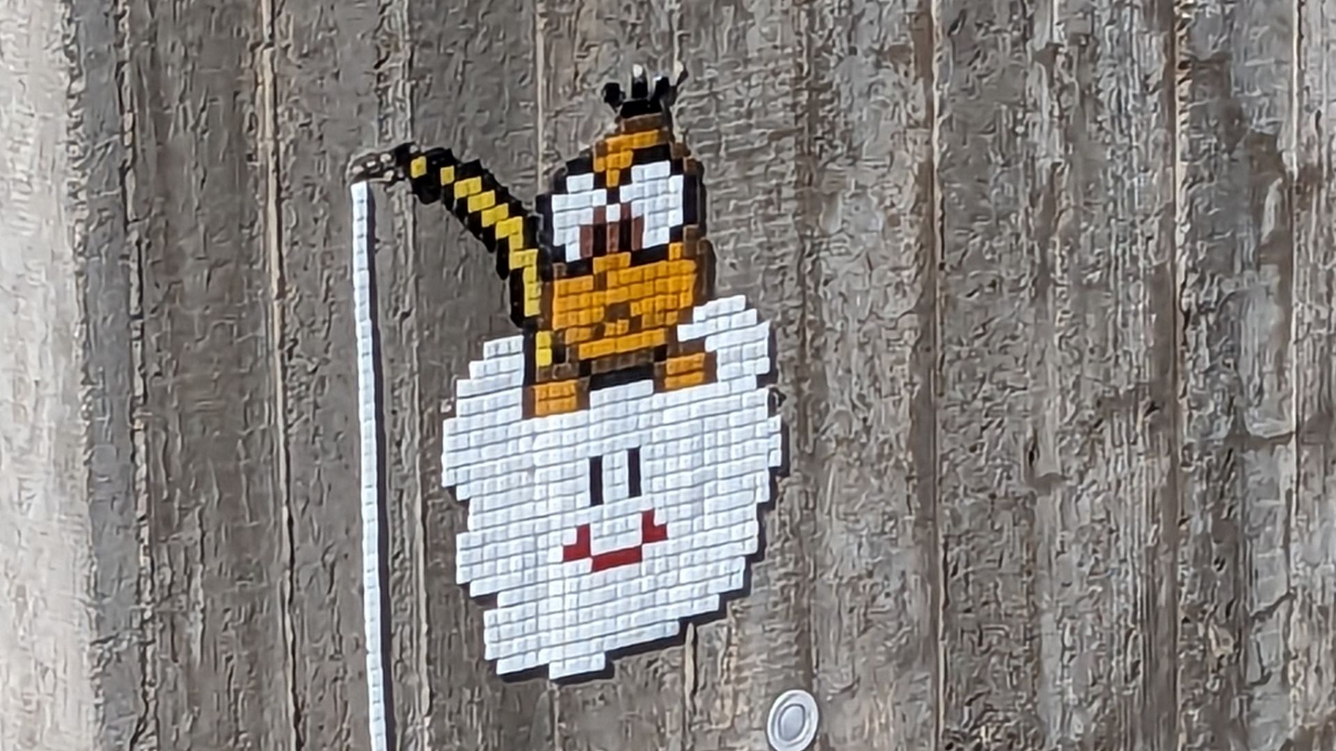 File:Pixel Lakitu Worms HBF.jpg