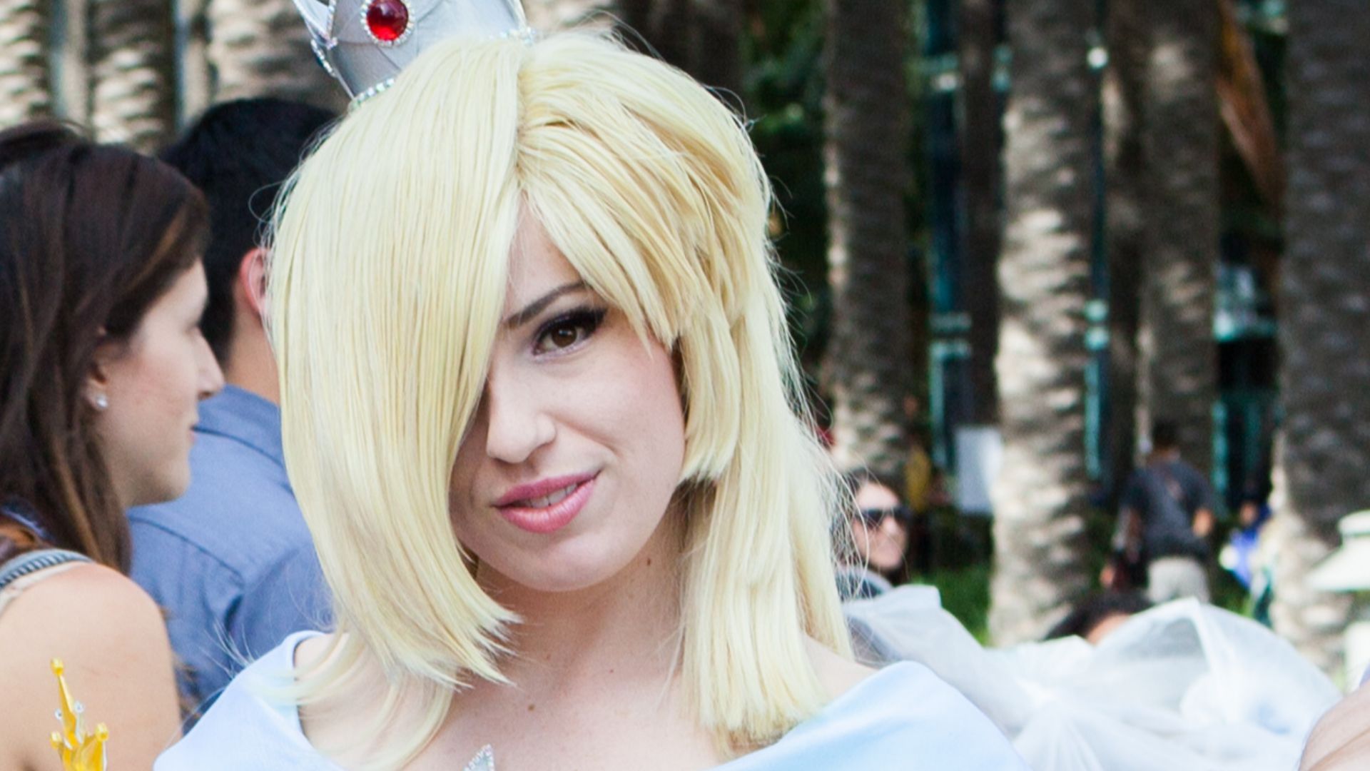 File:Rosalina, Wondercon 2015 (17037633246) (cropped).jpg