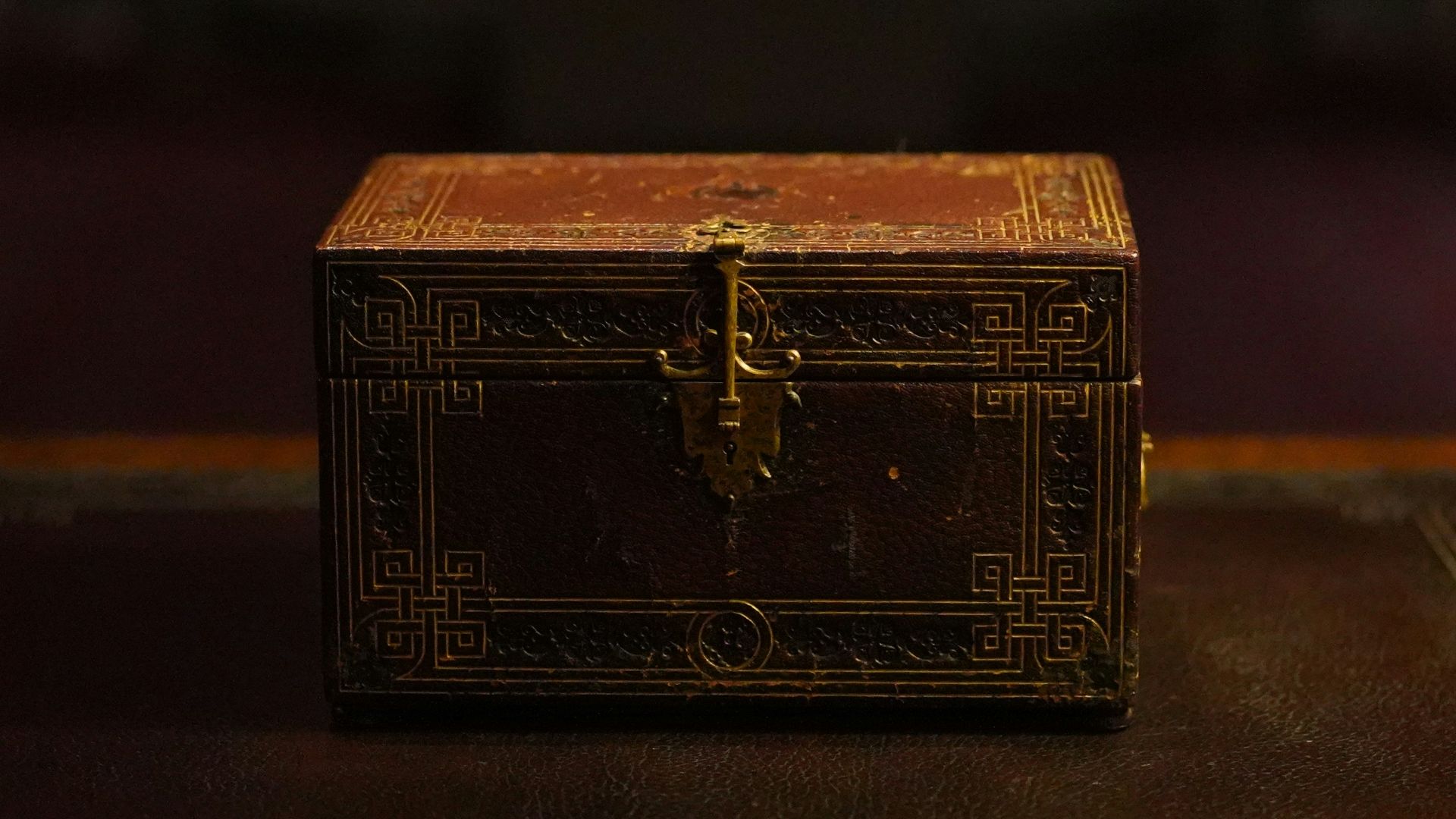brown wooden box