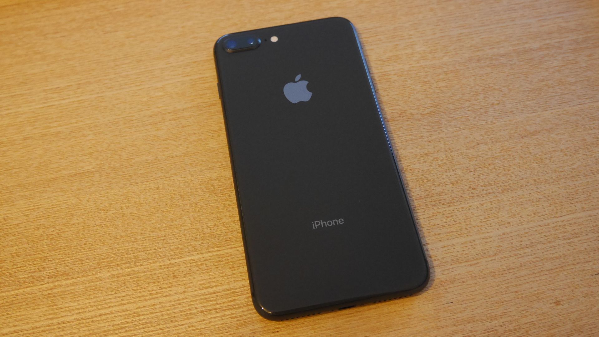 File:IPhone 8 Plus (SpaceGray).jpg