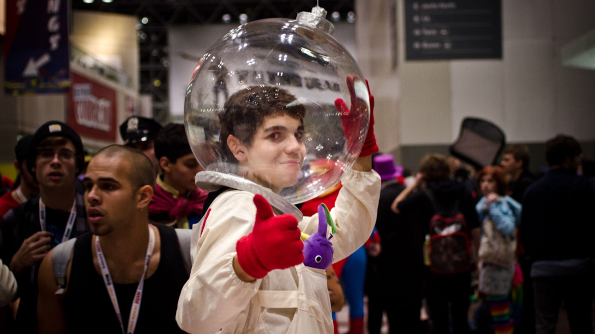 File:NYCC 2012 cosplay (8117627830).jpg