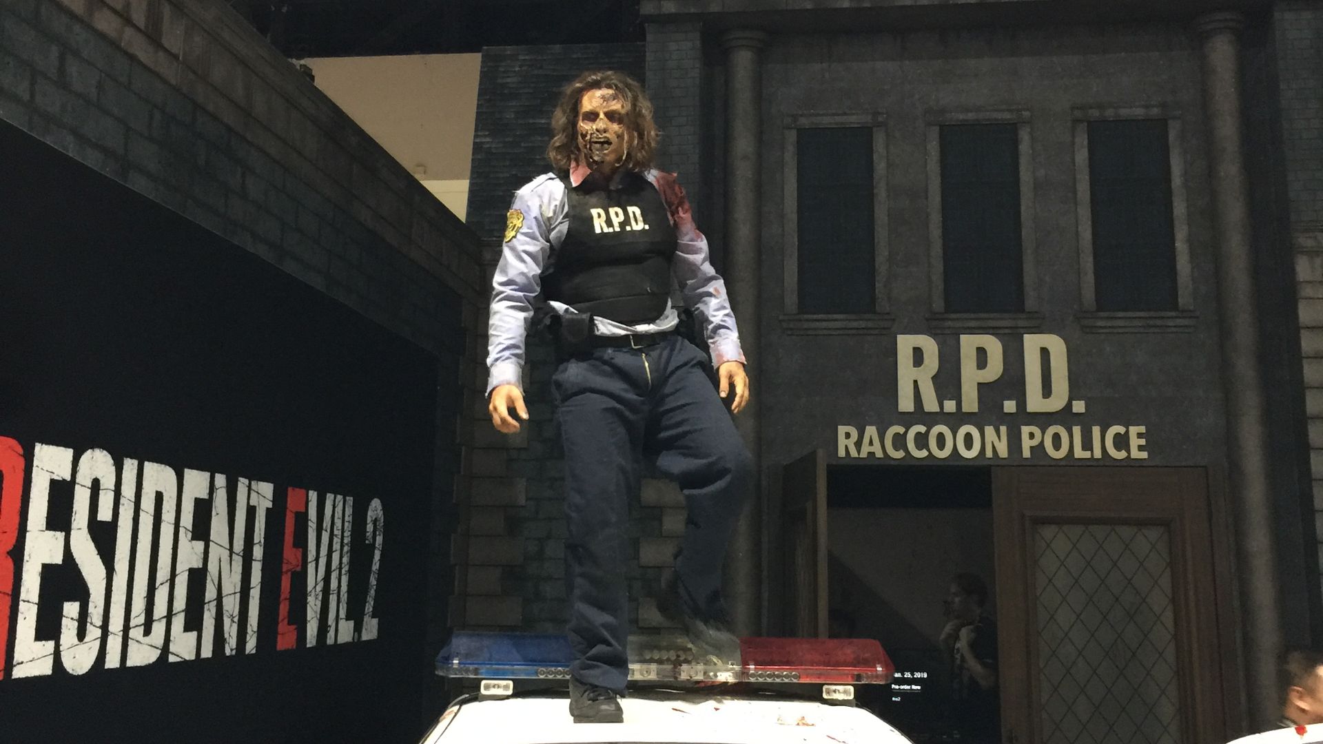 File:Sdcc 2018 vacation Cosplay of Resident Evil.jpg