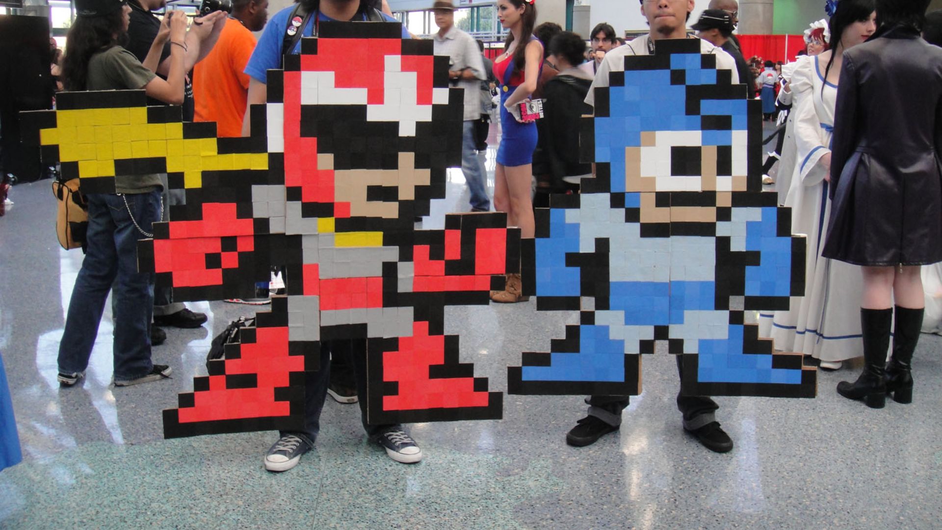 File:Anime Expo 2011 - Viewtiful Joe and Megaman (5917381061).jpg