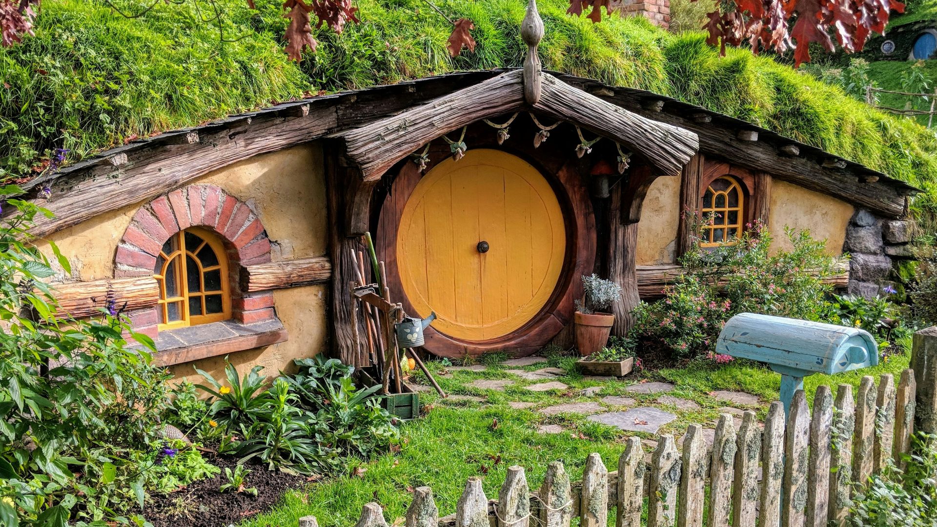 brown wooden house