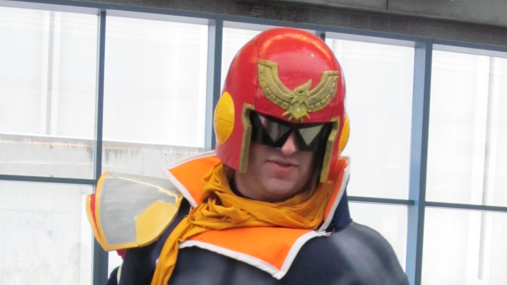 File:Captain Falcon cosplayer at FanimeCon 2010-05-30 1.JPG