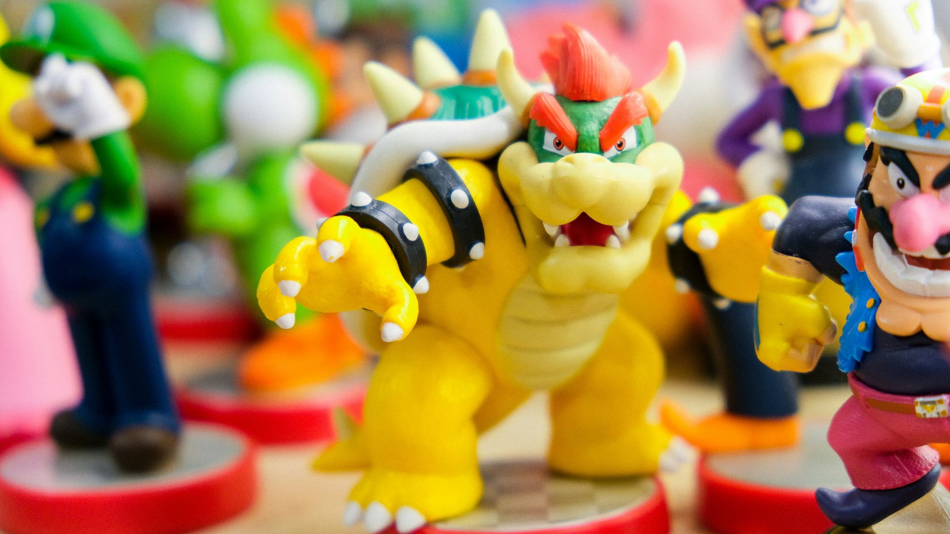 Super Mario character figurines