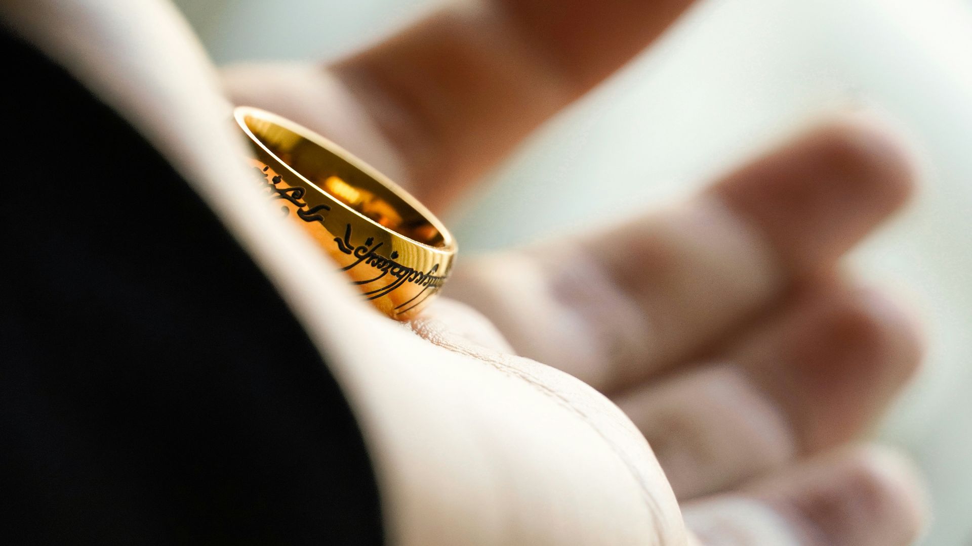 gold and silver wedding band