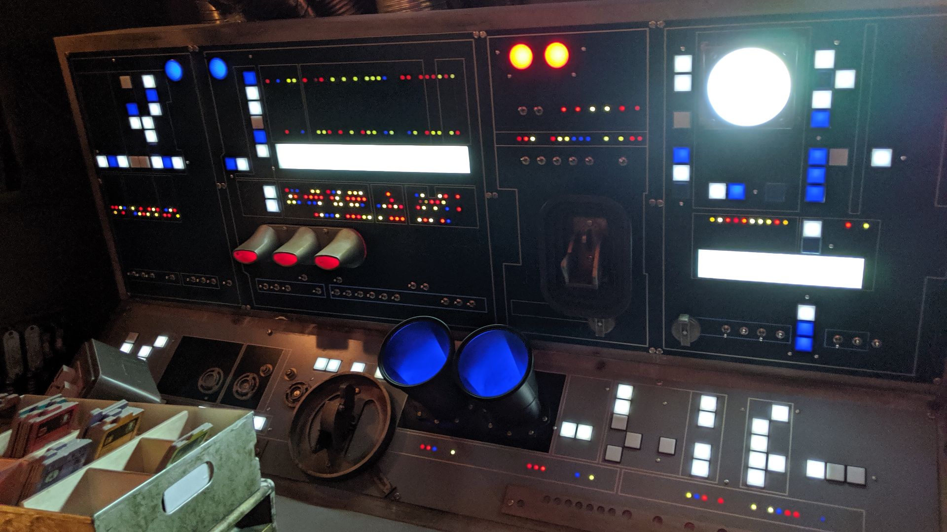 File:Control panel, Millennium Falcon, Galaxy's Edge, Disneyland, Anaheim, California, USA (48076325787).jpg
