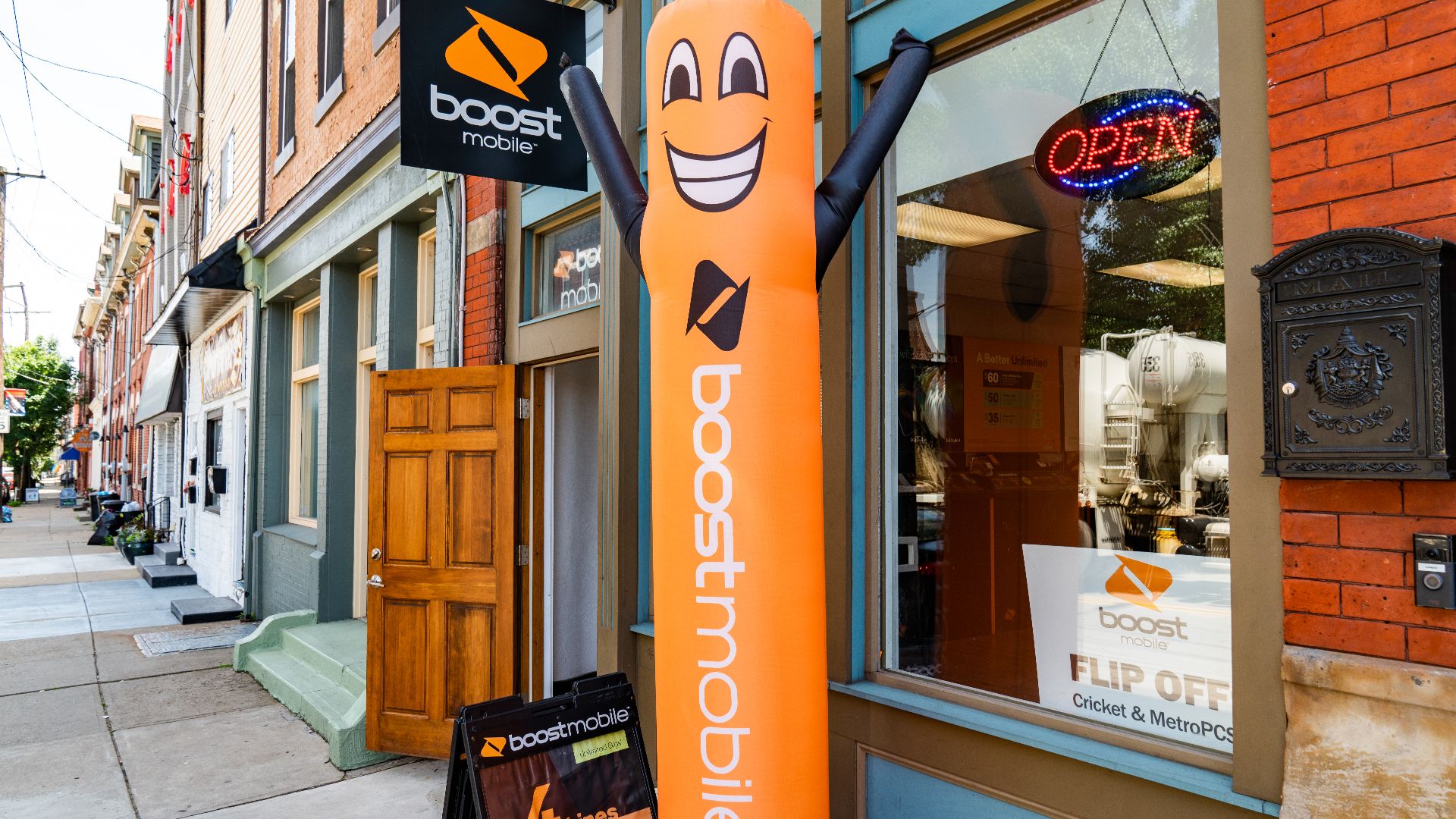File:Boost Mobile Store - Pittsburgh (48171865312).jpg