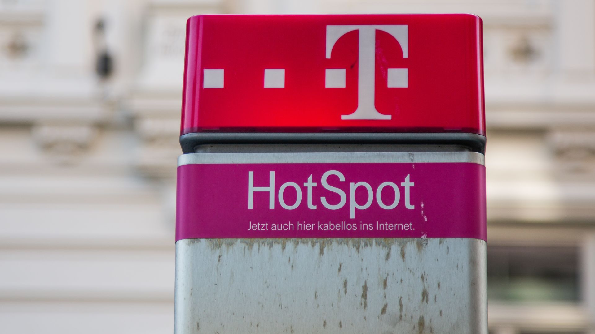 File:T-Mobile Hotspot Hamburg Germany 15758430945.jpg