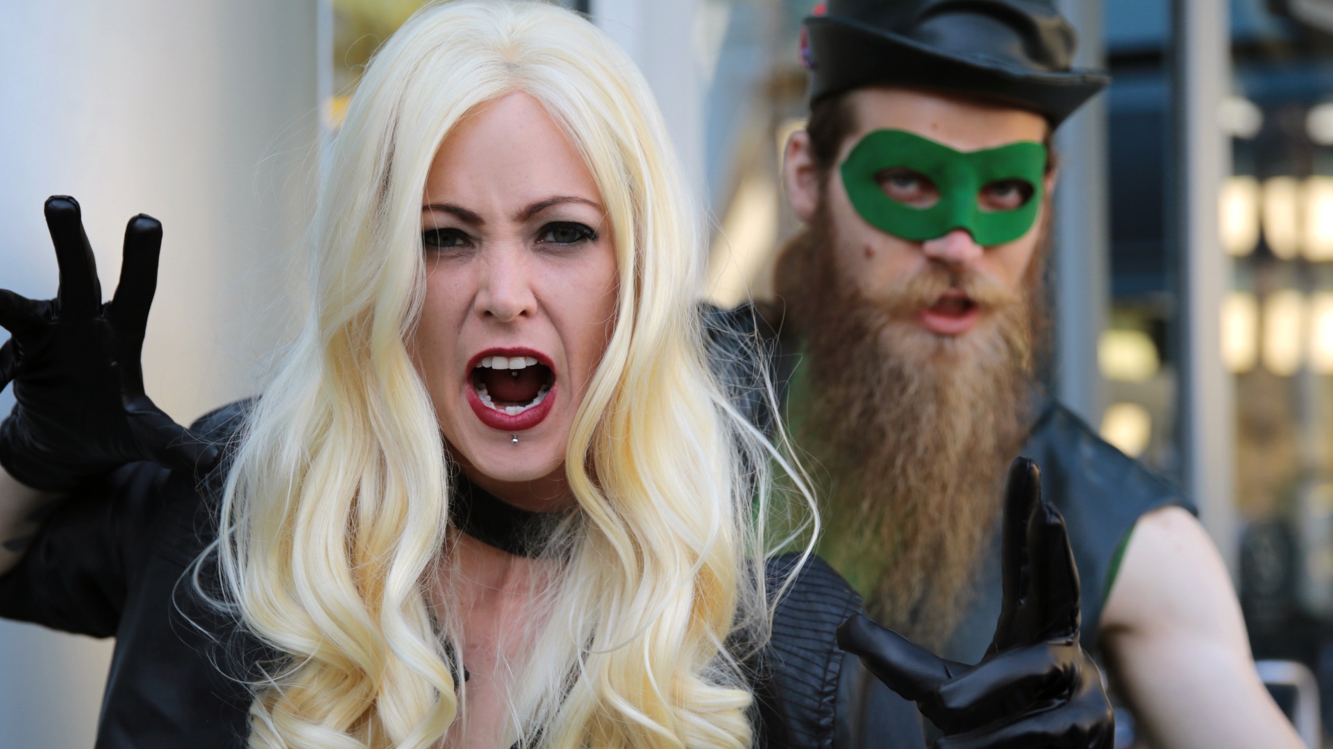 File:Black Canary & Green Arrow cosplayers (33711819492).jpg