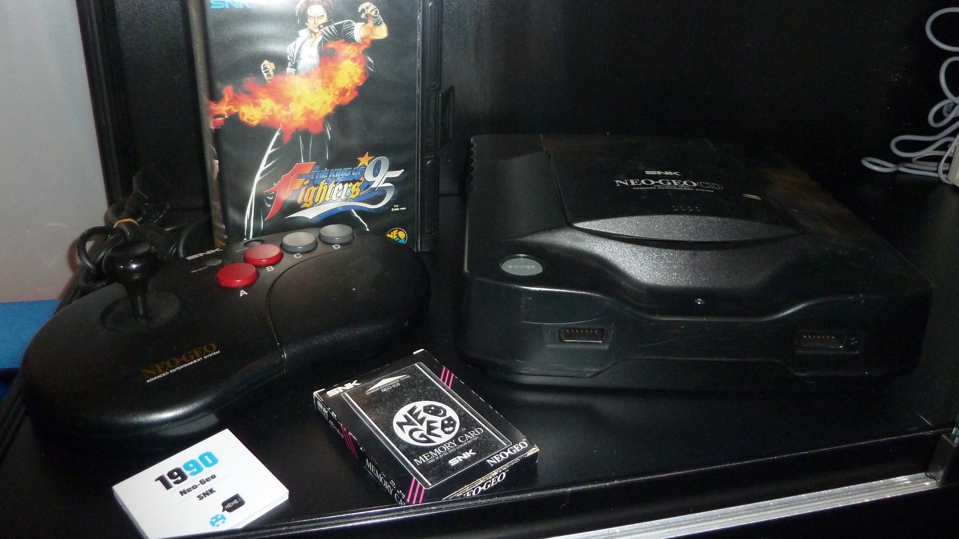 File:Festival du Jeu Vidéo - 2010-09-11 - SNK Neo-Geo CD - The King of Fighters '95.jpg