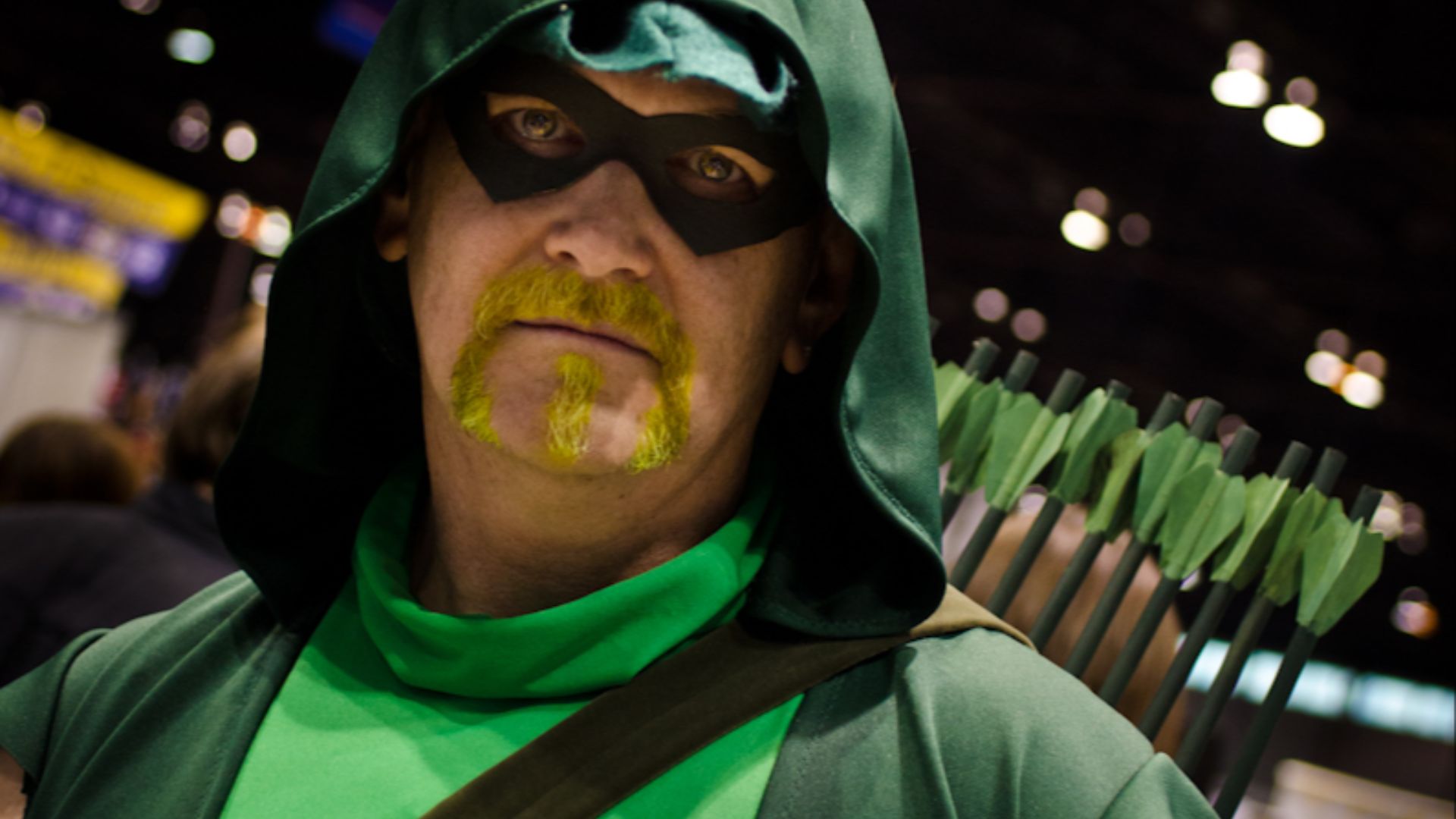 File:Green Arrow at c2e2 2012.jpg