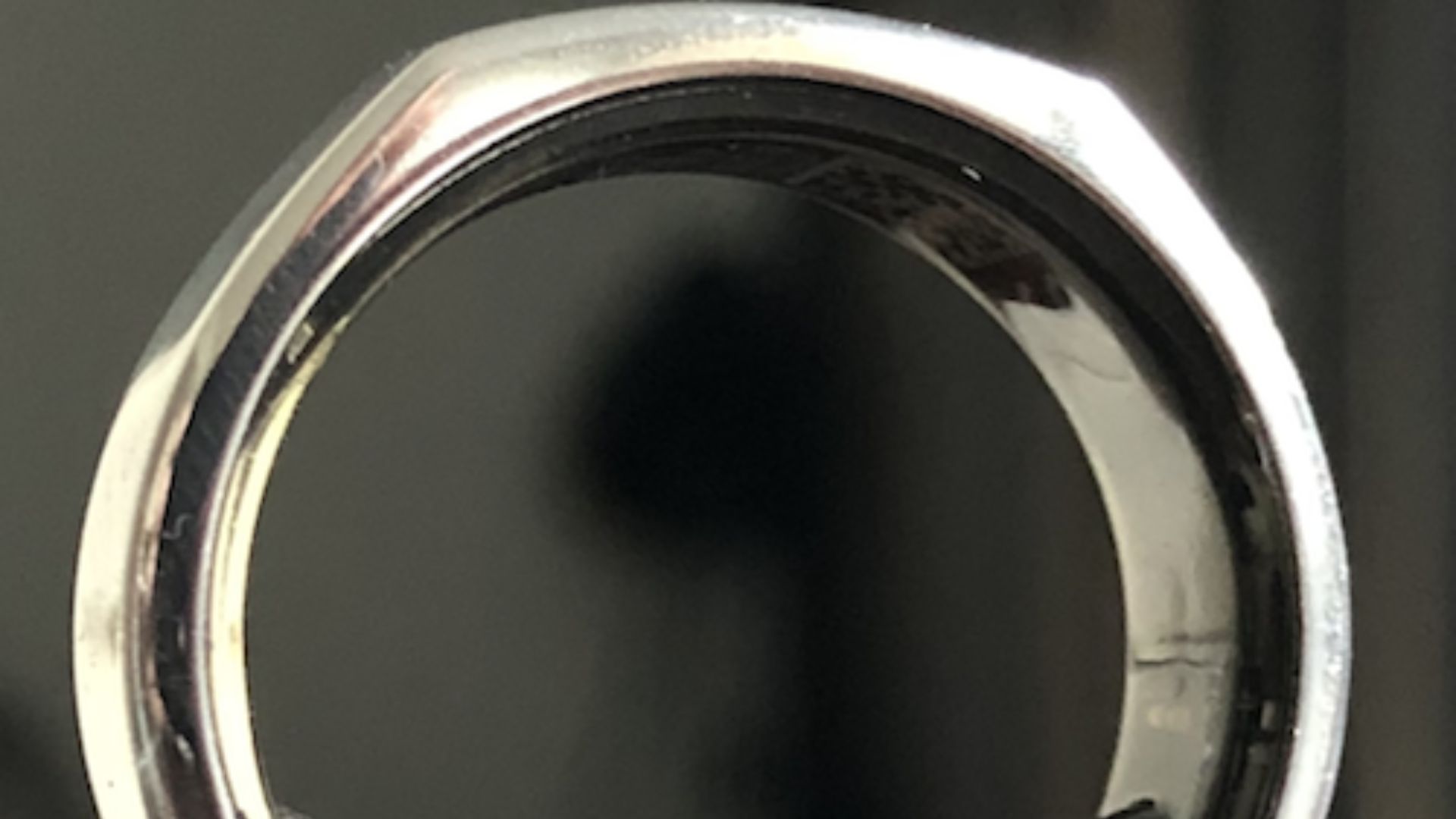 File:Oura ring generation 3 sensors visible.png
