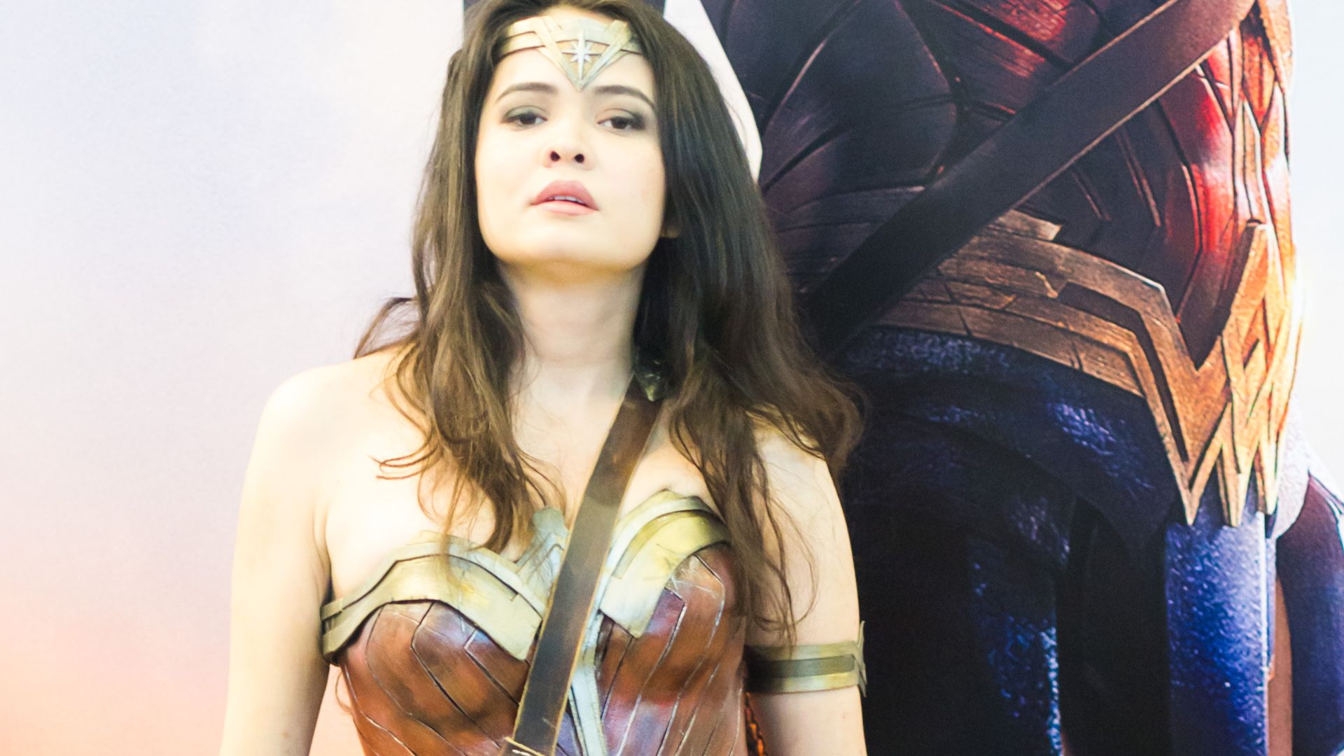 File:Cosplayer in Wonder Woman costume at Igromir 2016 (29756516910).jpg