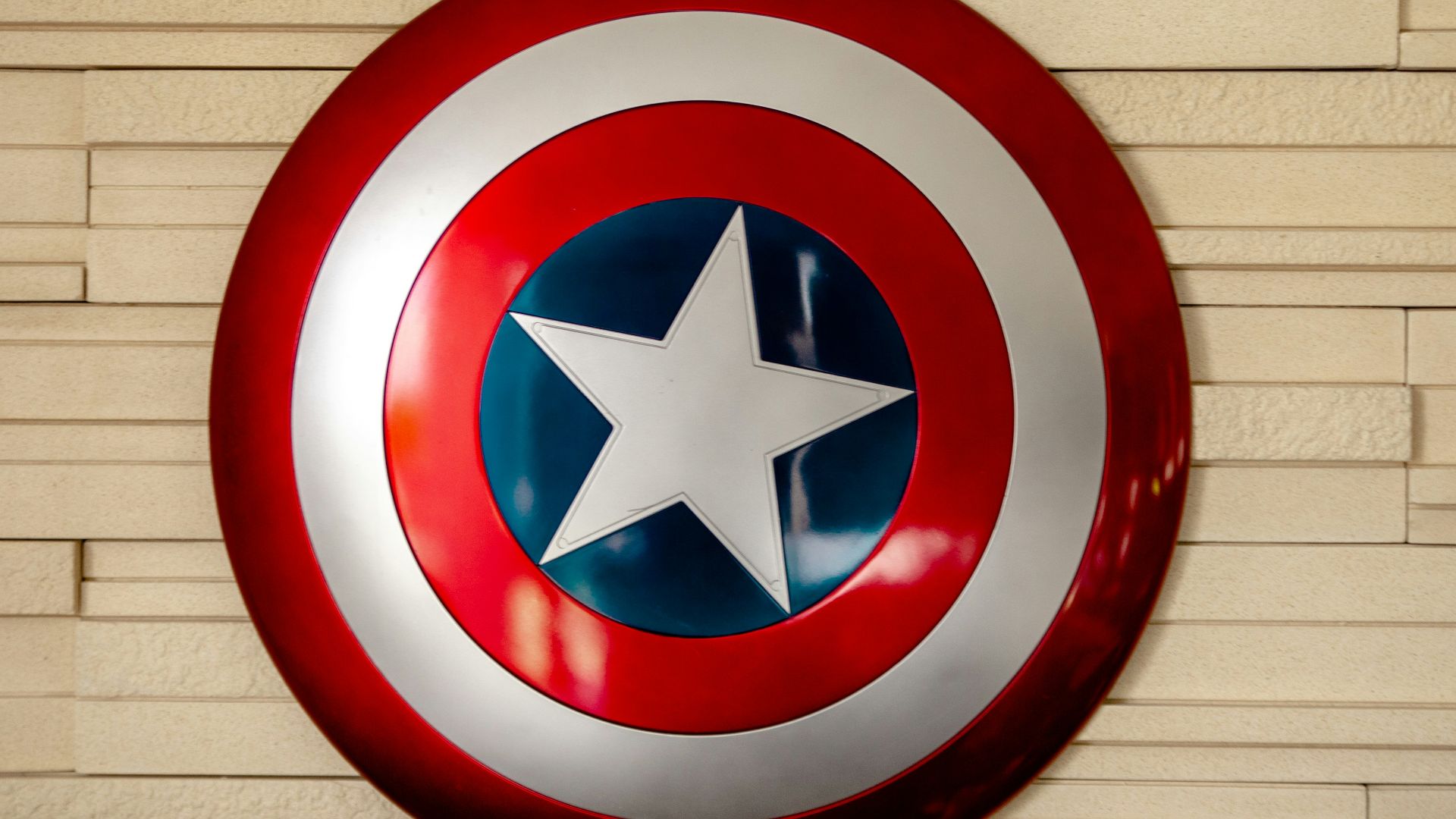 Captain America shield decor