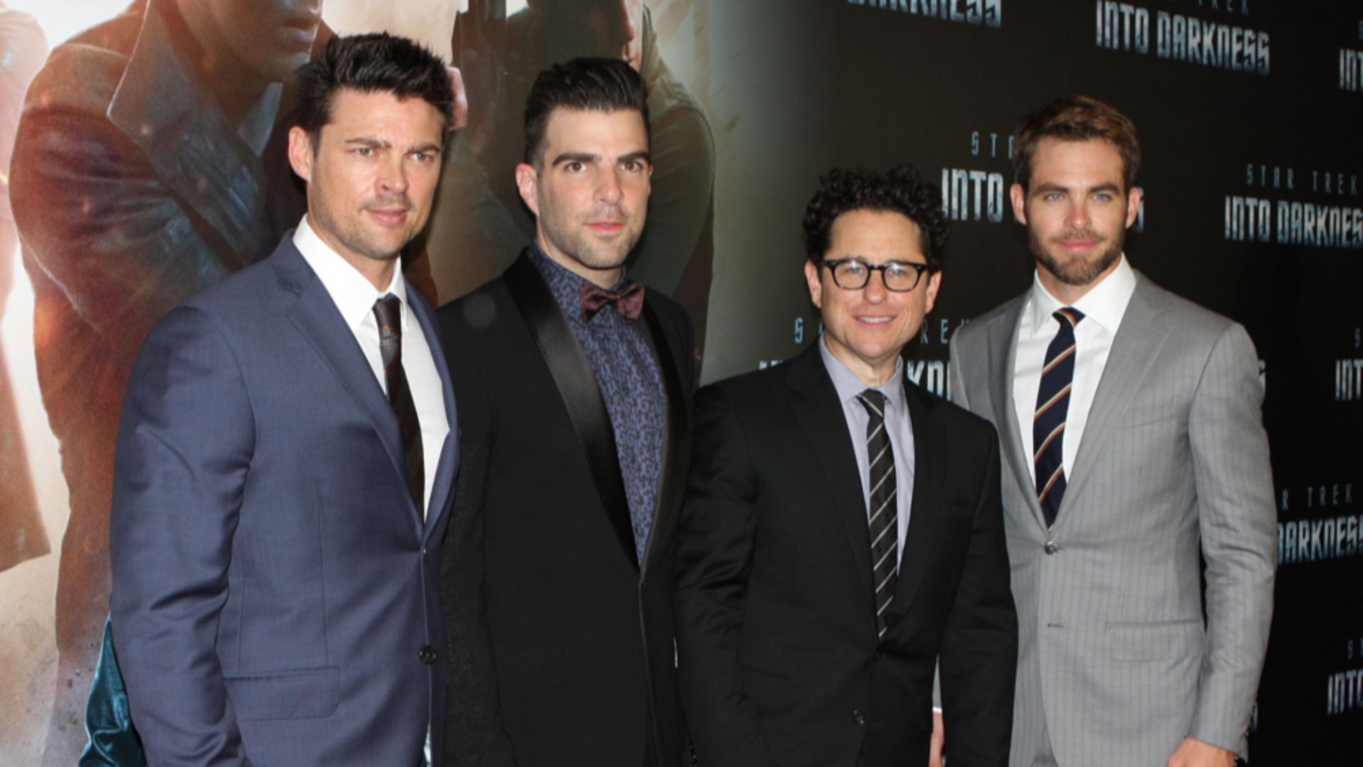 File:Star Trek Into Darkness Cast 3, 2013.jpg