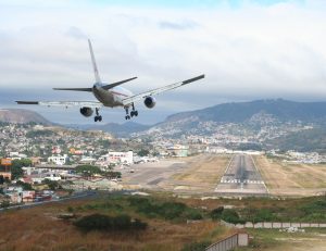 757landing-toncontin-300x231.jpg