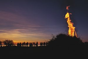 easter-fire-4630132-300x200.jpg