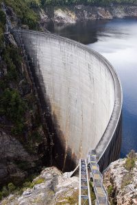 Gordon_Dam_Southwest_National_Park_Tasmania-200x300.jpg