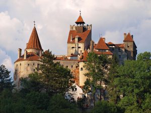 1280px-Bran_Castle_TB1-300x225.jpg