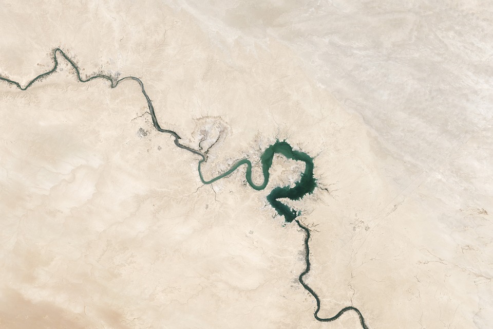 cracks-1840248_960_720-1542401814153.jpg